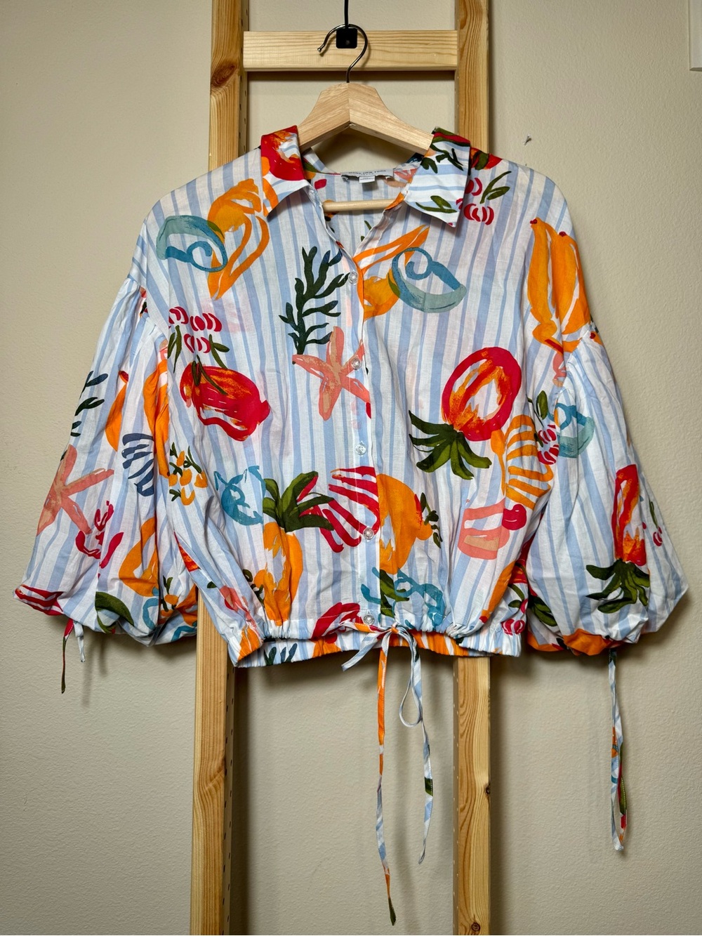 Whimsical Coastal Print Cropped Blouse - Striped Puff Sleeve Button Down Top M